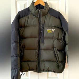 Mens Large Mountain Hardwear Down Jacket